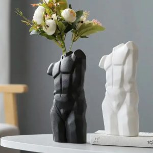 Skulpturale Torso-Vase